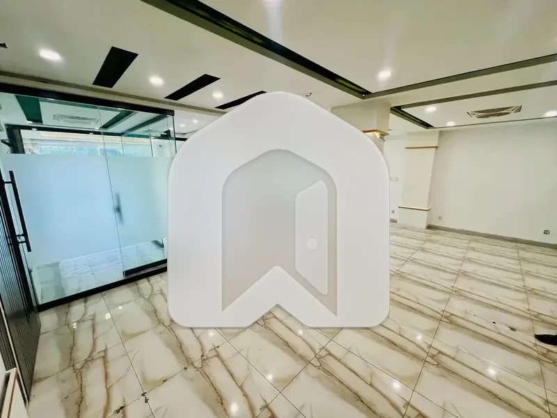 Blue Area Office For Rent Prime Location, photo 14