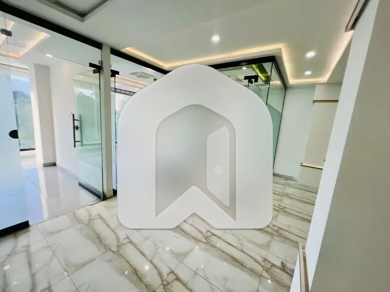 Blue Area Office For Rent Prime Location, photo 6