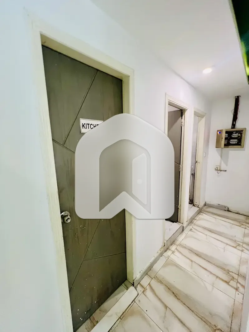 Blue Area Office For Rent Prime Location, photo 11