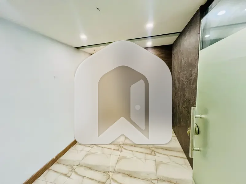 Blue Area Office For Rent Prime Location, photo 9
