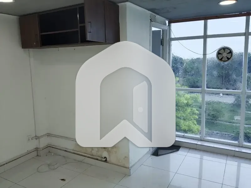Blue Area Office For Rent Prime location, photo 3