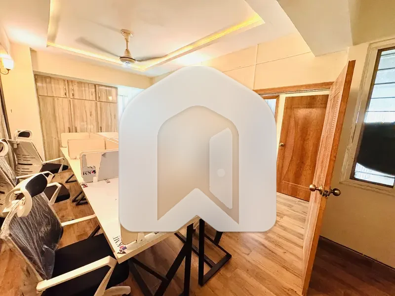 Setup For Online Working In 2 Bed Rooms Flat, photo 10