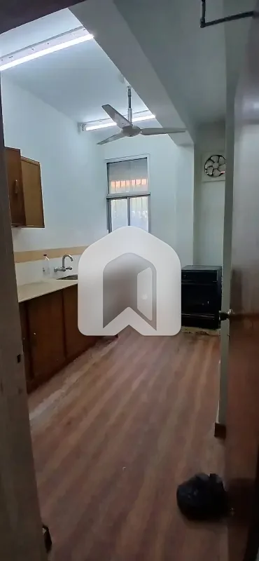 Main Jinnah Avenue Blue Area 1500 SqFt Office Space Available For Rent, photo 2