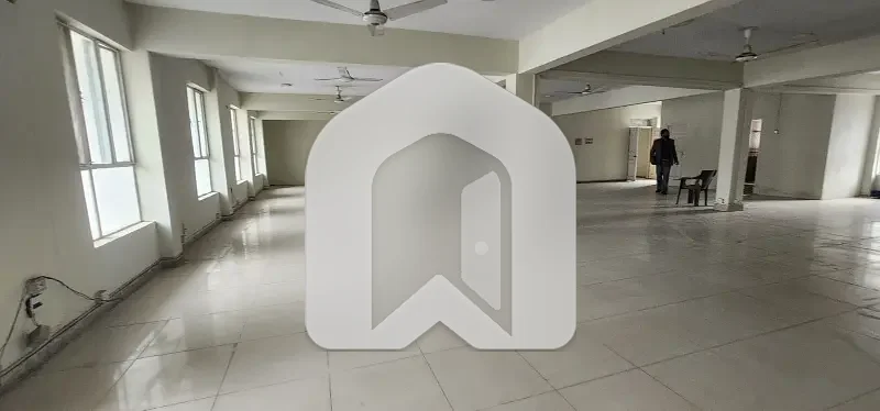 4000 SQFT OFFICE FOR RENT IIN F-8 MARKAZ, photo 9