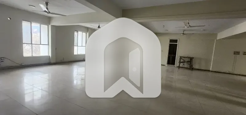 4000 SQFT OFFICE FOR RENT IIN F-8 MARKAZ, photo 5
