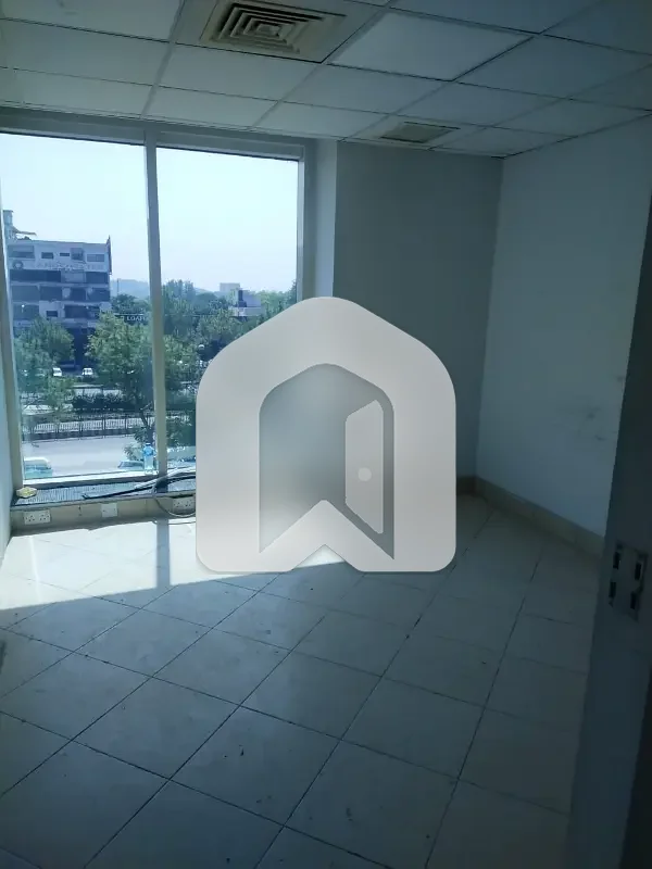 ISE TOWER 1800sqft Space Available For Rent,Lift Installed All Facilities Available, photo 12