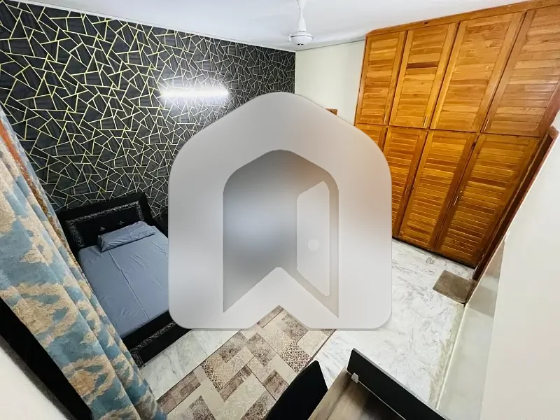 Furnished Room Female Only No Male Call Waste Time Available For Rent