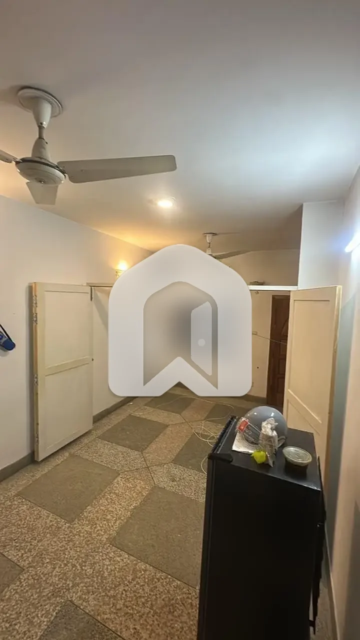 Unoccupied Room Of 360 Square Feet Is Available For rent In G-9