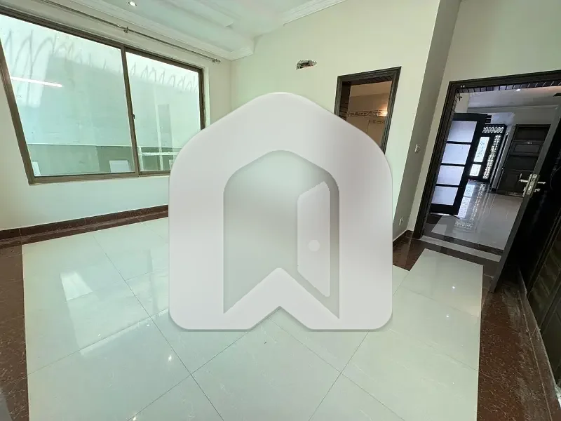 F-6 Ground Portion 3 Bedrooms With Servant Quarter Available For Rent, photo 9