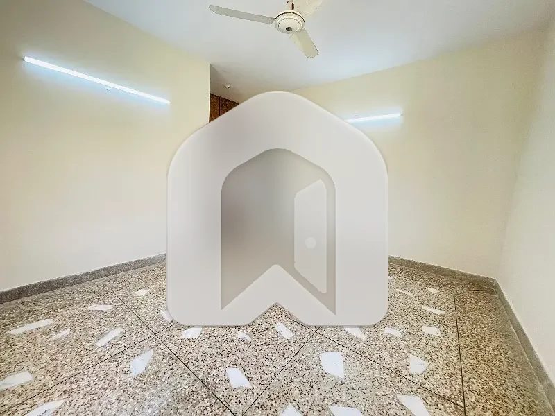 Stunning 3-Bedroom Ground Portion for Rent in F-8/3, photo 12