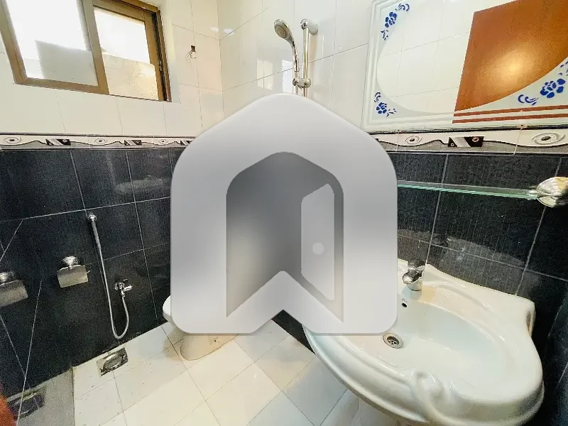 Stunning 3-Bedroom Ground Portion for Rent in F-8/3, photo 8
