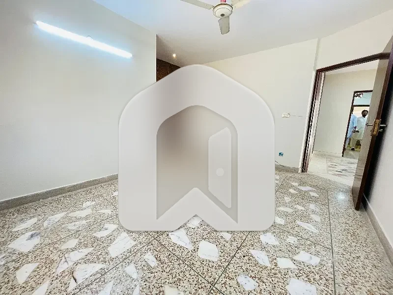 Stunning 3-Bedroom Ground Portion for Rent in F-8/3, photo 7