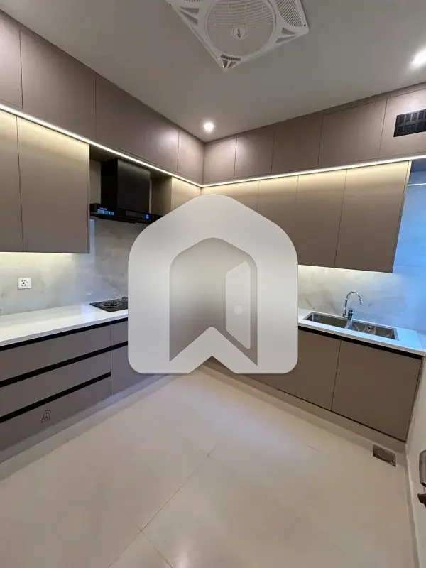 E-11 Islamabad 10Marla Ground Portion For Rent 3bed with washroom Drawing Dining Tvl Kichen parking Gas Electric, photo 14
