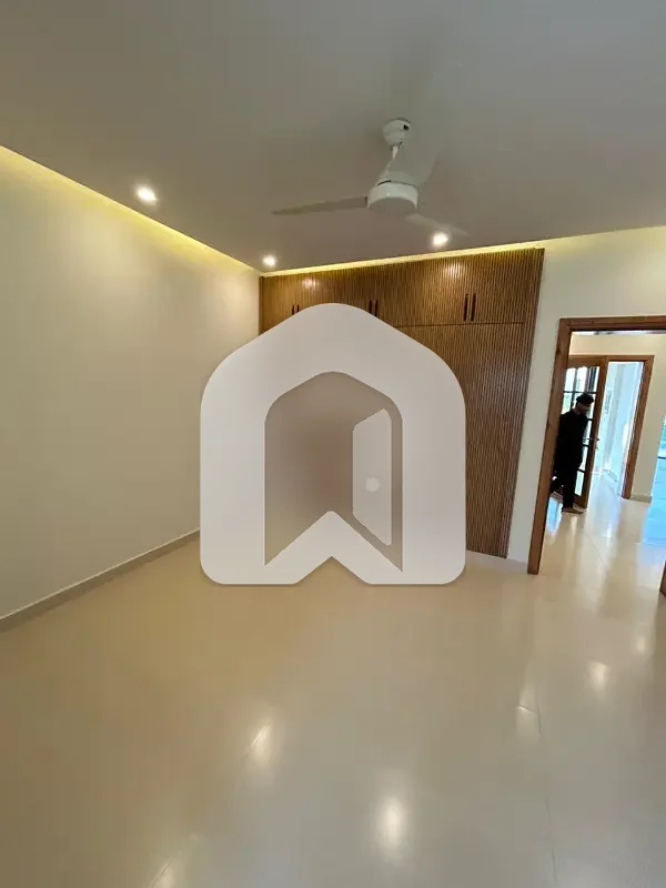 E-11 Islamabad 10Marla Ground Portion For Rent 3bed with washroom Drawing Dining Tvl Kichen parking Gas Electric, photo 15