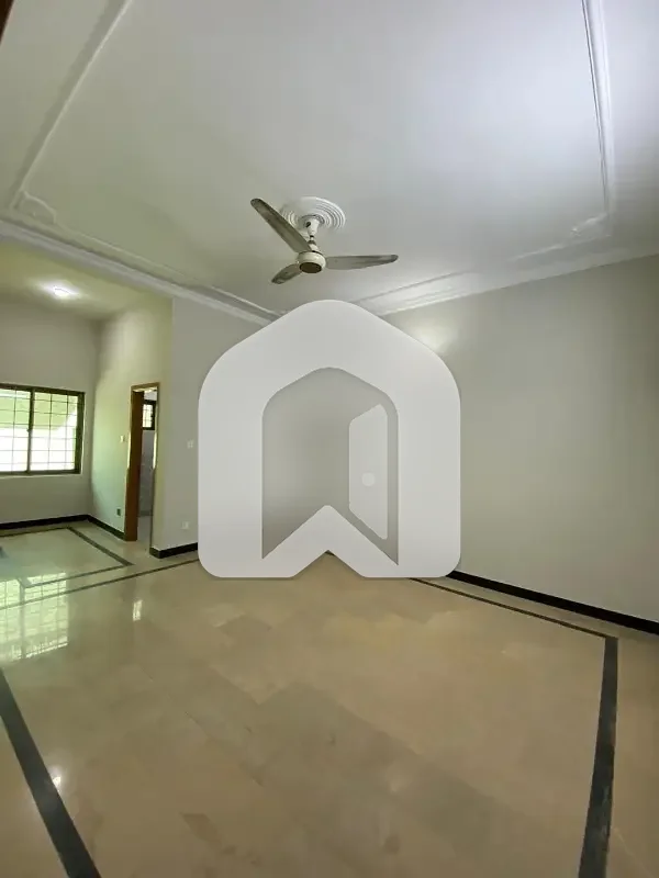 E-11 ISLAMABAD 1 Kanal Lower Portion Basement For Rent 3 Bed With Washroom Drawing Dining Tv Lounge Kichen Parking Gas Electricity, photo 24