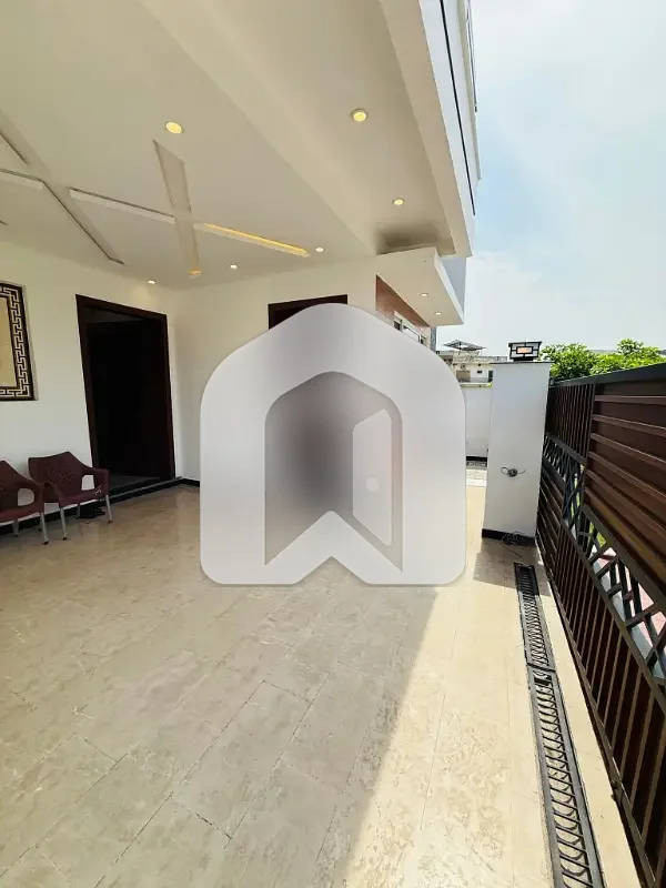 E-11 ISLAMABAD 1kanal Ground Portion For Rent 3bed With Washroom Drawing Dining Tvl Kichen Parking Gas Electric, photo 4