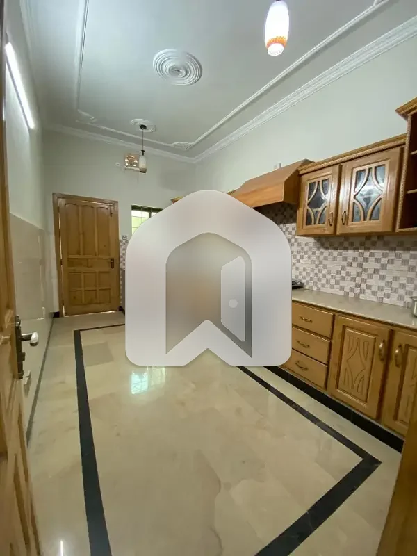 E-11 ISLAMABAD 14marla Ground Portion For Rent 3 Bed With Washroom Drawing Dining Tv Lounge Kichen Parking Gas Parking, photo 3
