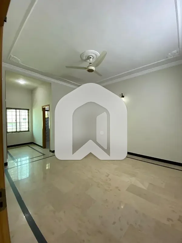 E-11 ISLAMABAD 14marla Ground Portion For Rent 3 Bed With Washroom Drawing Dining Tv Lounge Kichen Parking Gas Parking, photo 12