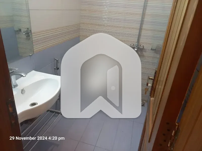 E-11 ISLAMABAD 14 Marla Lower Portion Basement For Rent 3bed With Washroom Drawing Dining Tvl Kichen Parking Gas Parking, photo 7