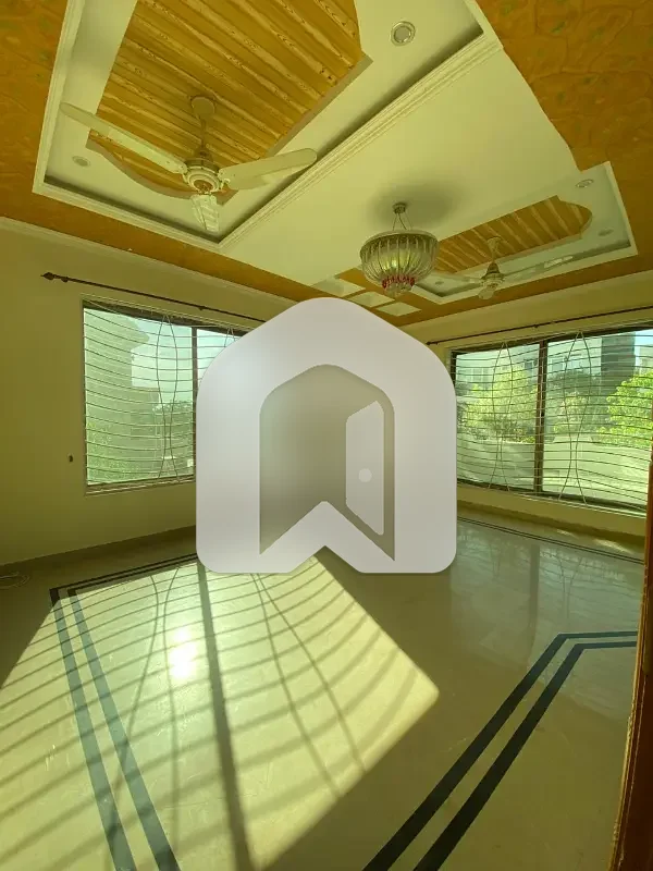 8 Marla Spacious Lower Portion Available In Shah Allah Ditta For rent, photo 6