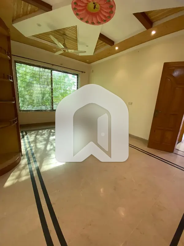 8 Marla Spacious Lower Portion Available In Shah Allah Ditta For rent, photo 8