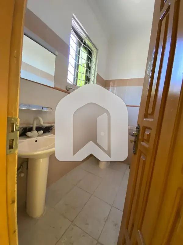 8 Marla Spacious Lower Portion Available In Shah Allah Ditta For rent, photo 2