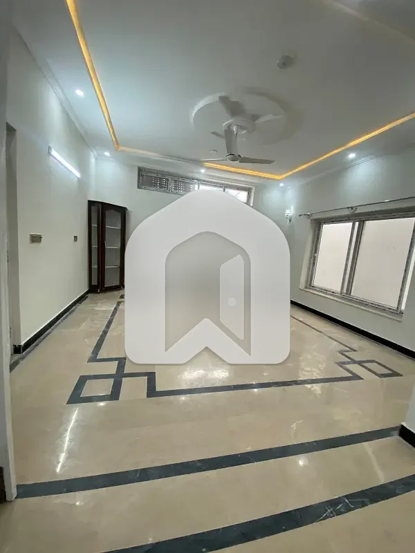 D-12 Islamabad 1 Kanal Lower Portion Basement For Rent 3 Bed With Washroom Drawing Dining Tv Lounge Kichen Store Room Parking Gas Electricity Meter Separate, photo 12