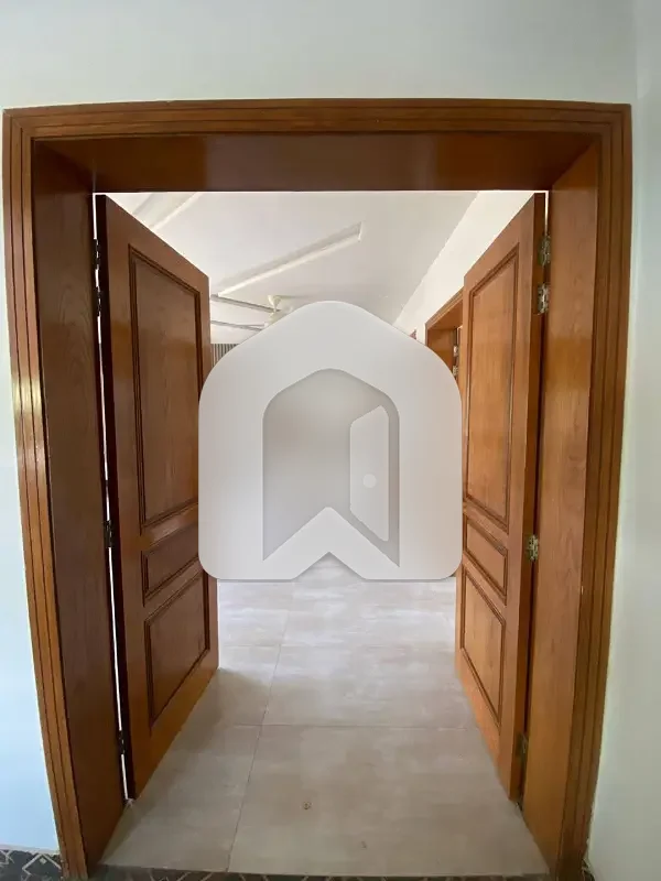 D-12 Islamabad 10 Marla Basement For Rent 2 Bed With Washroom Drawing Dining Tvl Kichen Store Room Parking Gas Electric, photo 2