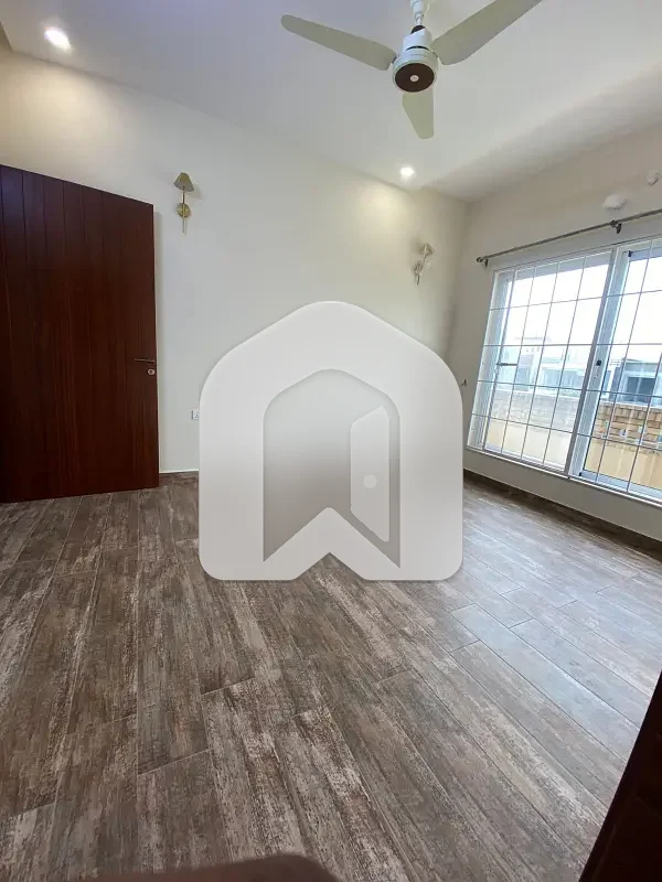 D-12 Islamabad 10 Marla Basement For Rent 2 Bed With Washroom Drawing Dining Tvl Kichen Store Room Parking Gas Electric, photo 10