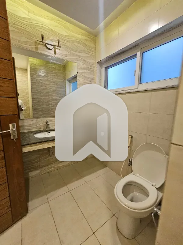 LOWER PORTION FOR RENT IN F-8, photo 2