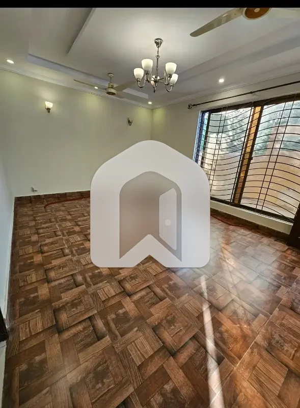 10 Marla Tile Flooring Ground Floor Near Kashmir Highway All Facilities Gas Electric Separate Parking G-13/1, photo 10