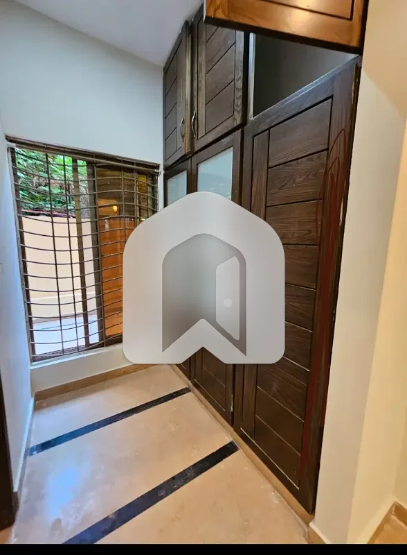 10 Marla Tile Flooring Ground Floor Near Kashmir Highway All Facilities Gas Electric Separate Parking G-13/1, photo 12