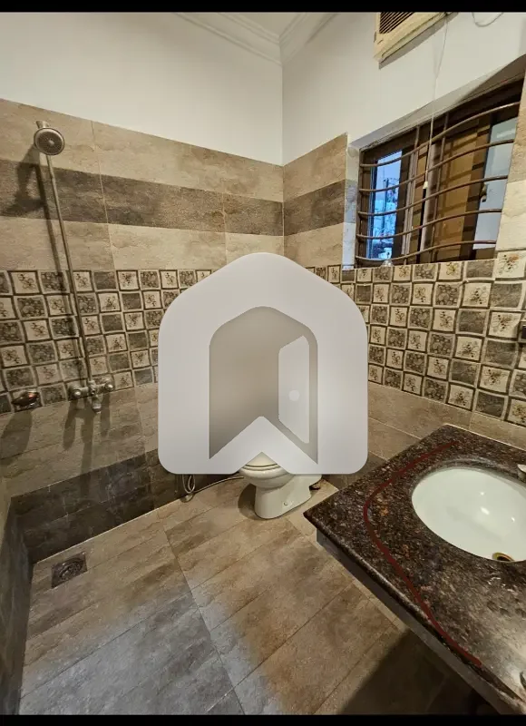 10 Marla Tile Flooring Ground Floor Near Kashmir Highway All Facilities Gas Electric Separate Parking G-13/1, photo 18