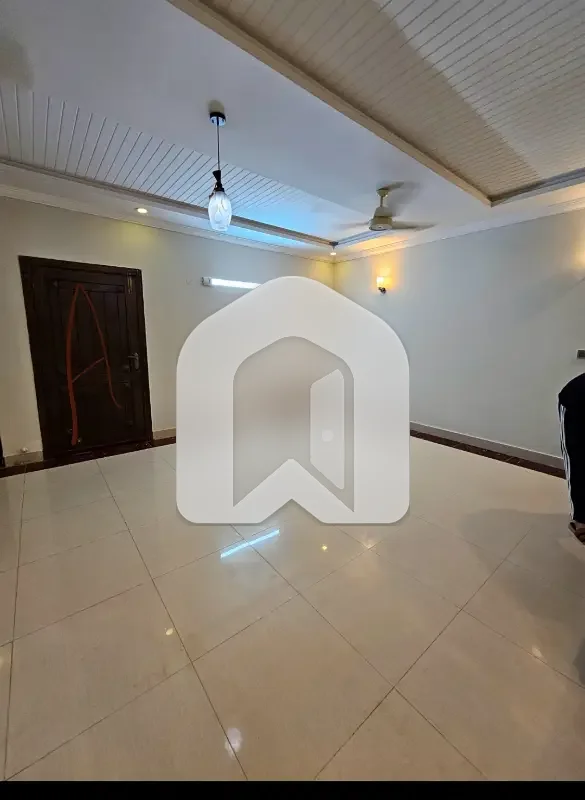 10 Marla Tile Flooring Ground Floor Near Kashmir Highway All Facilities Gas Electric Separate Parking G-13/1, photo 4