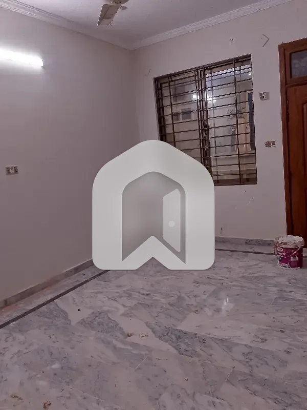 Ground portion available for rent in g 13