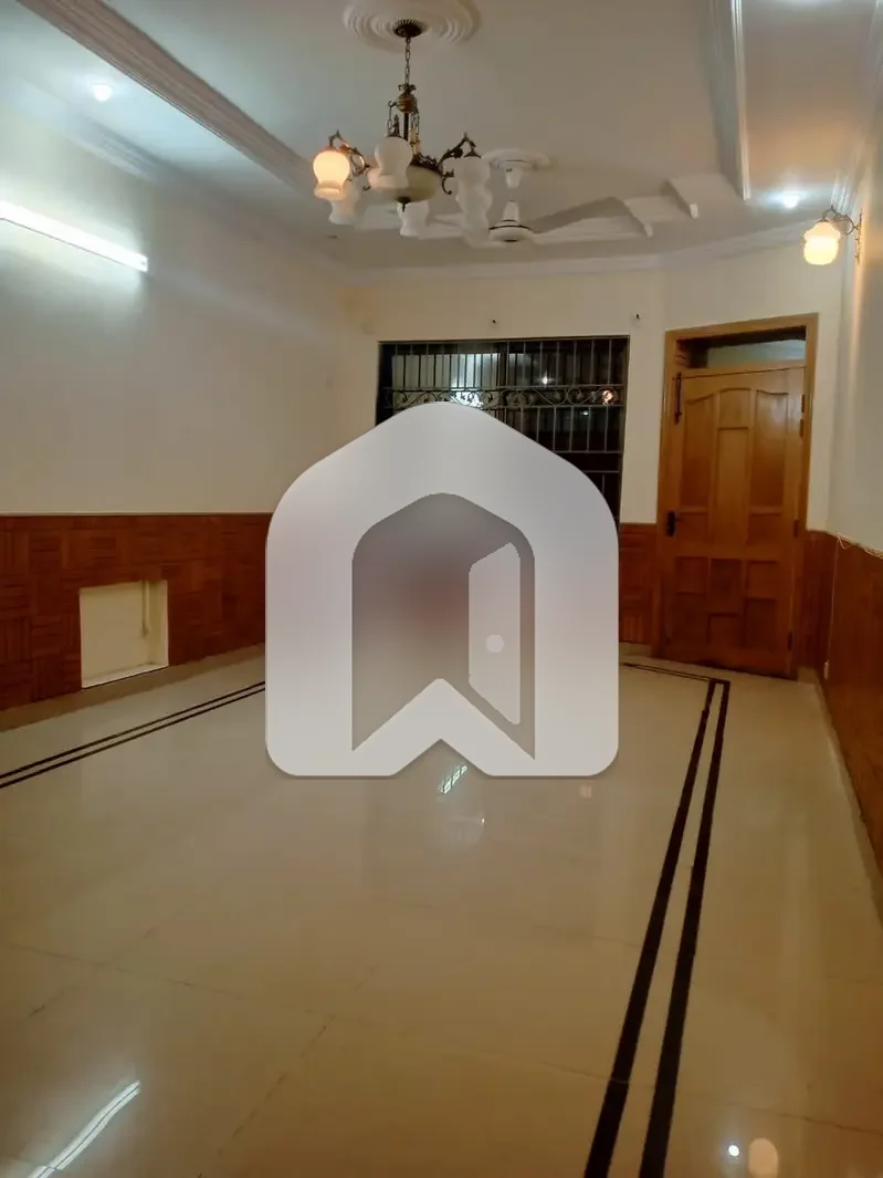 Spacious 3-Bedroom Basement Portion For Rent In I-8 Neat & Clean, photo 2