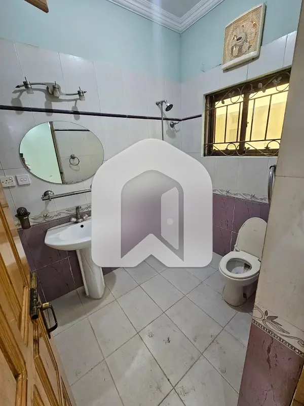 Luxury Ground Portion For Rent I-8 Islamabad Prime Location | VIP Living | 3 Spacious Bedrooms | Ideal For Families, photo 5