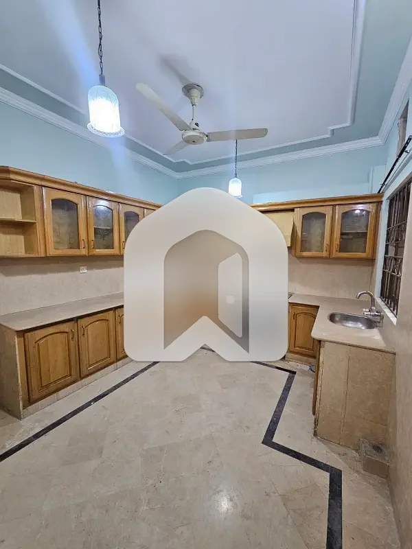 Luxury Ground Portion For Rent I-8 Islamabad Prime Location | VIP Living | 3 Spacious Bedrooms | Ideal For Families, photo 2