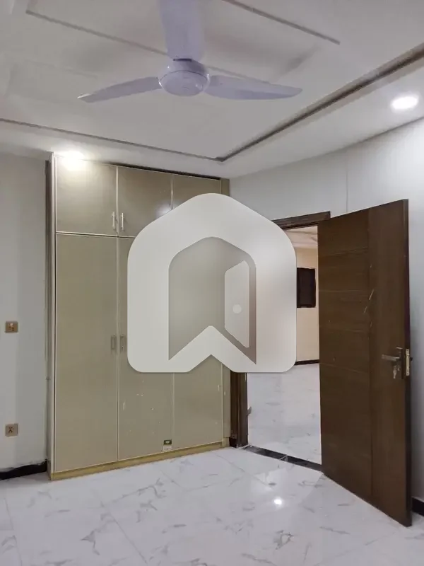 prime location house for rent in cbr, photo 3
