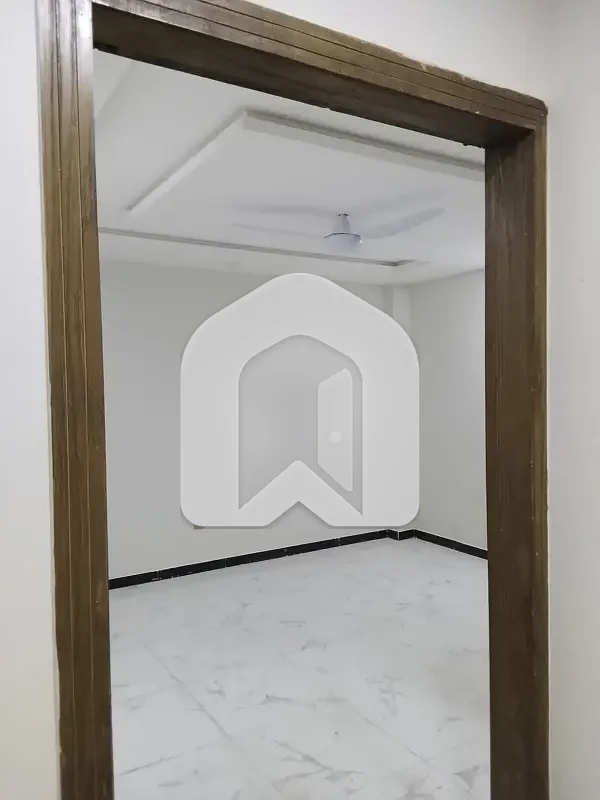 prime location house for rent in cbr, photo 2