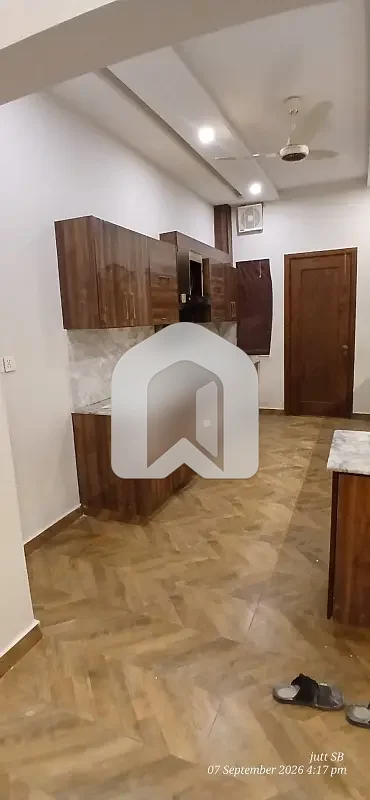 Lower Portion Of 1 Kanal Is Available For Rent In E-11, photo 5