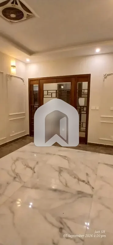 Lower Portion Of 1 Kanal Is Available For Rent In E-11, photo 12