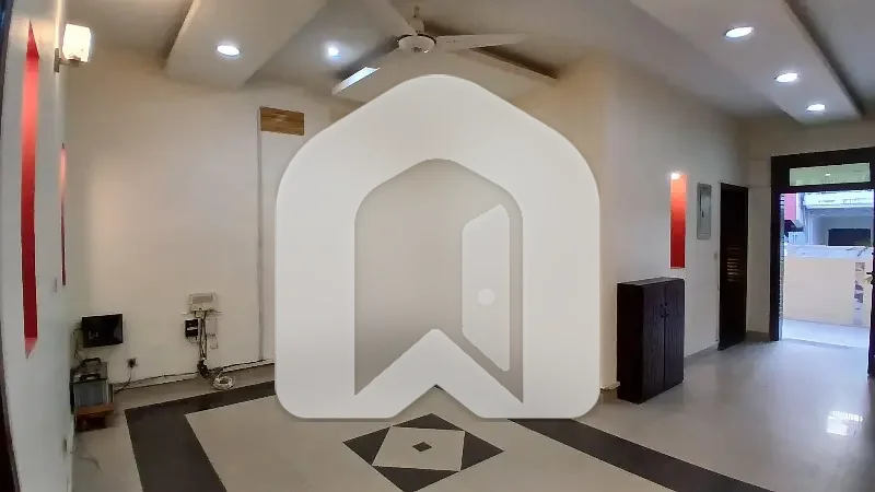 E-11 Ground Portion 8 Marla Having 2 Bedrooms Attached Washrooms Drawing TvL Kitchen Rent 85K, photo 2