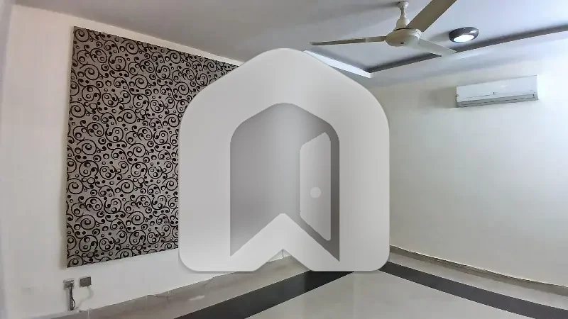 E-11 Ground Portion 8 Marla Having 2 Bedrooms Attached Washrooms Drawing TvL Kitchen Rent 85K, photo 6