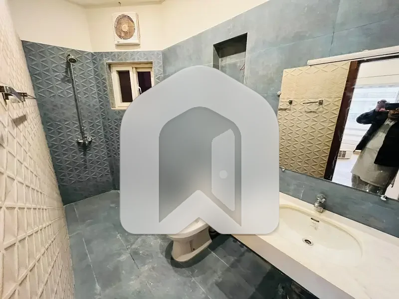 10 Marla Brand Imnew Ground Portion For Rent, photo 9