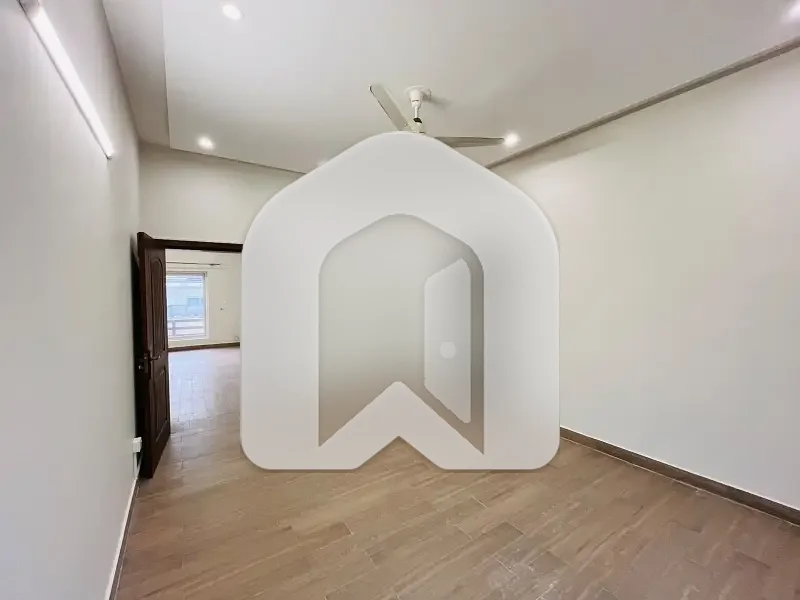 10 Marla Brand Imnew Ground Portion For Rent, photo 8