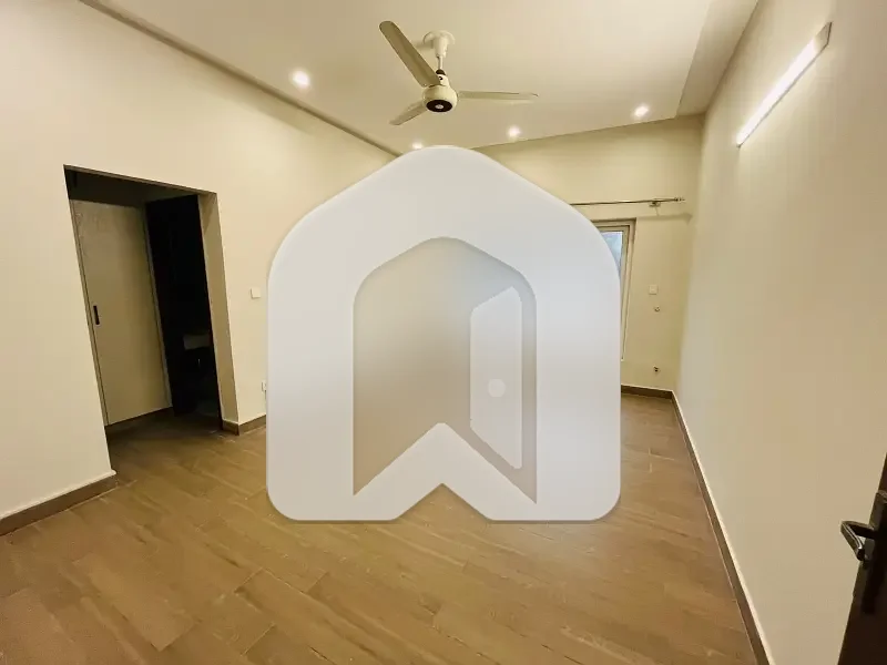 10 Marla Brand Imnew Ground Portion For Rent, photo 6