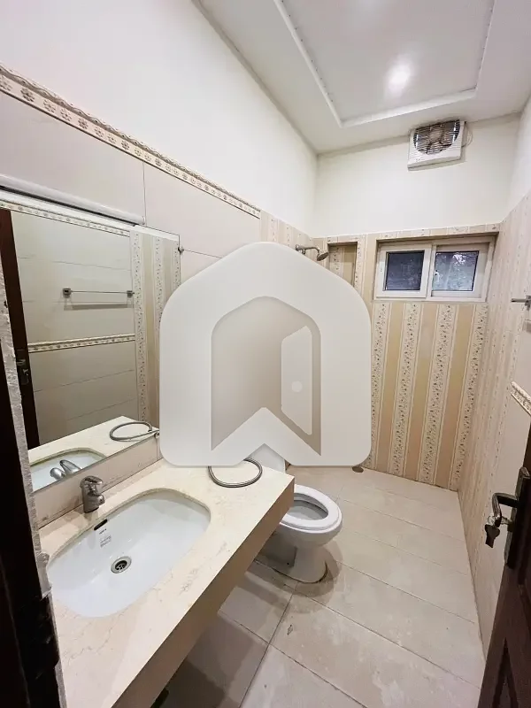 10 Marla Brand Imnew Ground Portion For Rent