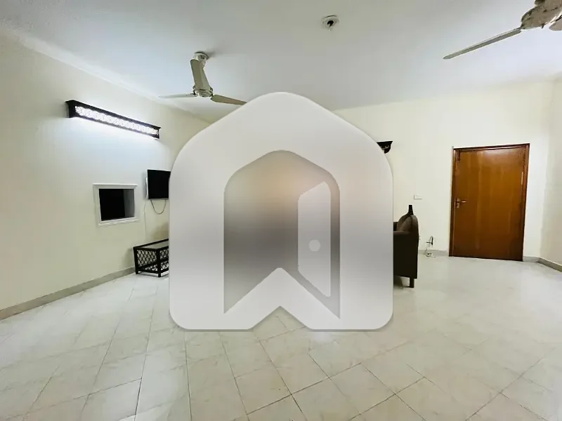 GROUND PORTION FOR RENT IN F-7, photo 6