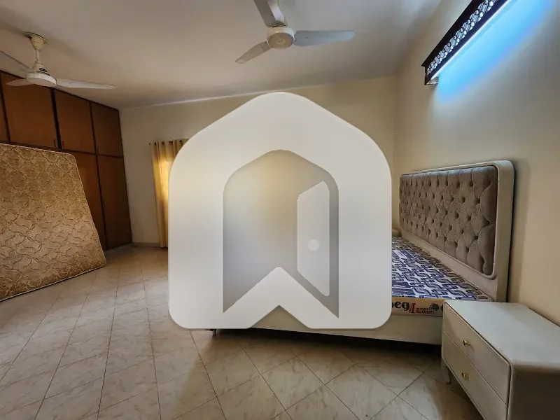 GROUND PORTION FOR RENT IN F-7, photo 13